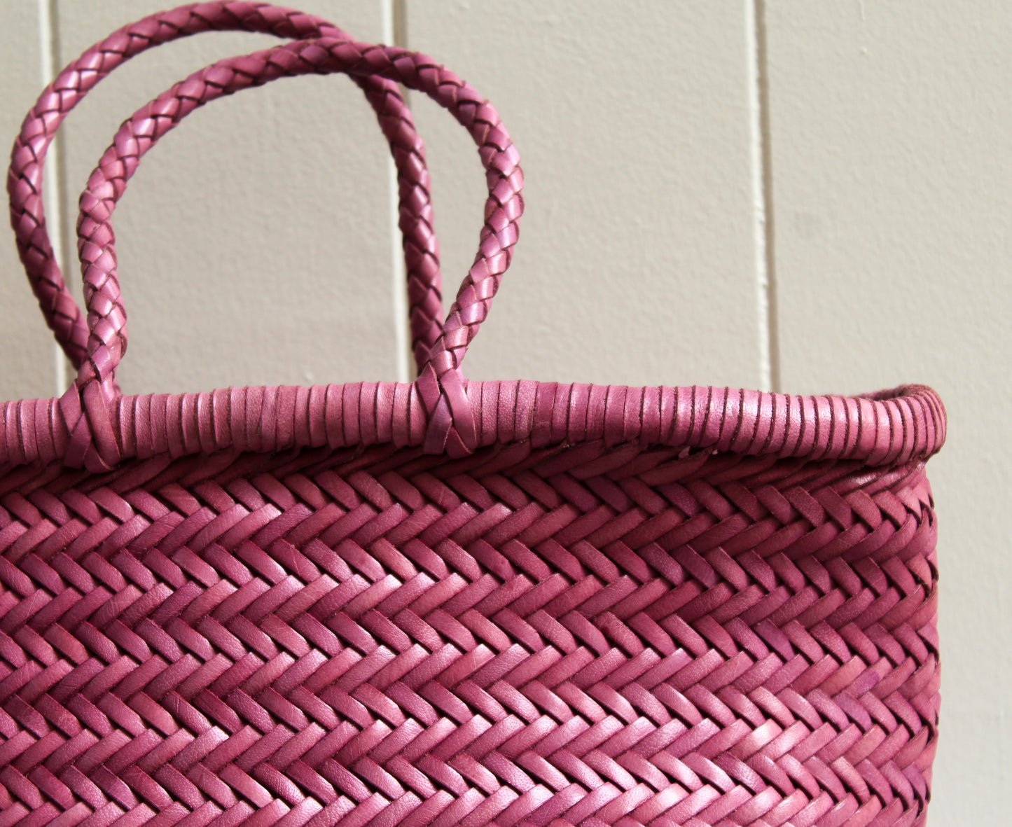 BORSA IN PELLE INTRECCIATA ROSA