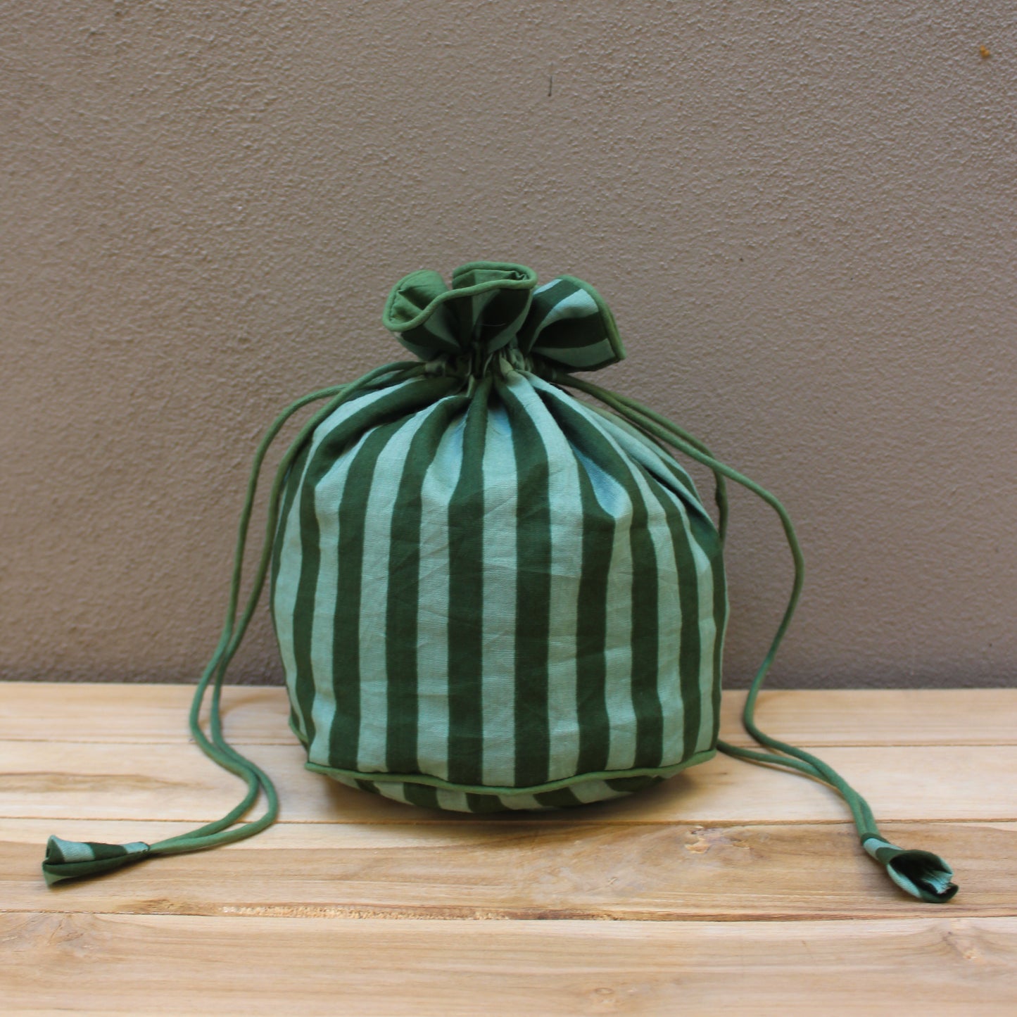 BEAUTY POCHETTE 1
