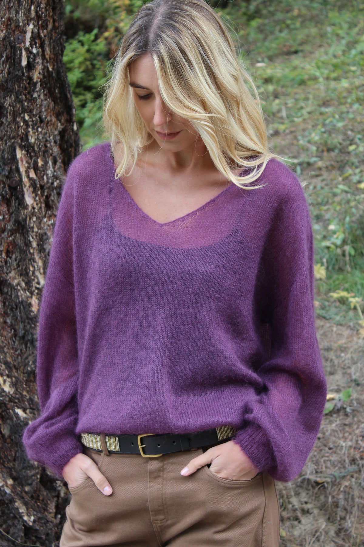 MAGLIONE SCOLLATO A V PRUGNA