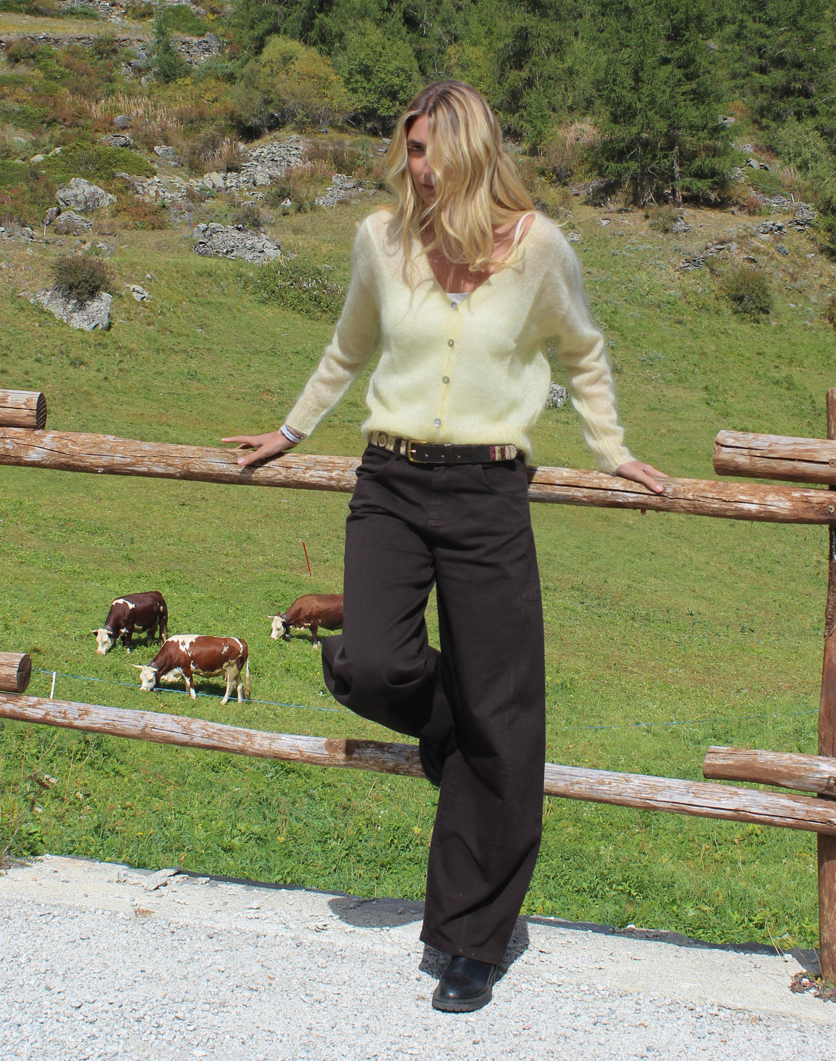 CARDIGAN BURRO