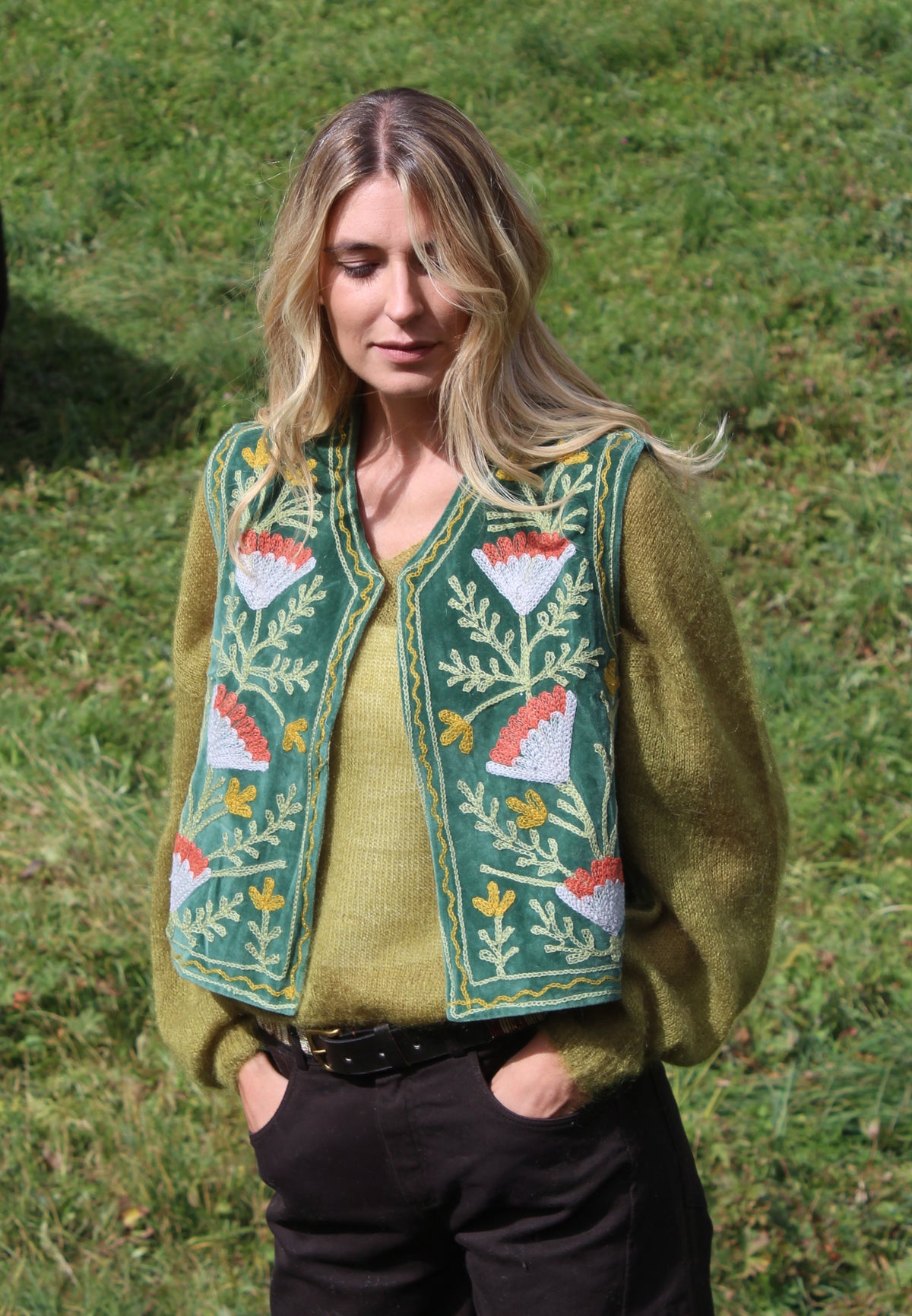 MAGLIONE SCOLLATO A V PISTACCHIO