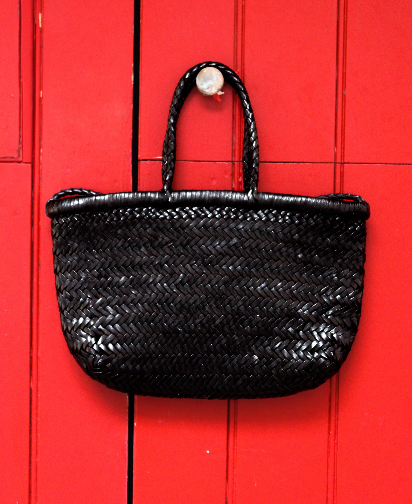BORSA IN PELLE INTRECCIATA NERA CON TRACOLLA